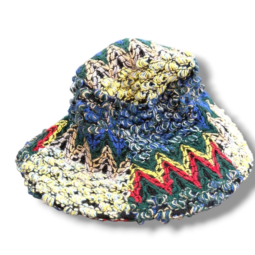 Coco + Carmen Multi Color Knit Bucket Hat Boho Zigzag Pattern Satin Lined NEW